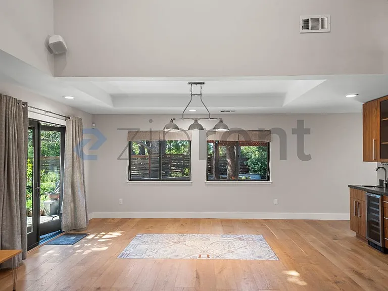 1701 Whitham Ave — Photo 9