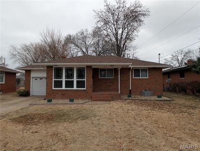 637 Grove Ave, Wood River, IL, 62095