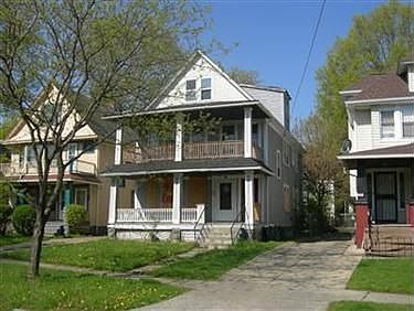 1st image of 1120 E 125th St