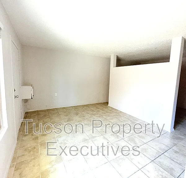 3810 E Monte Vista Dr #108 — Photo 5