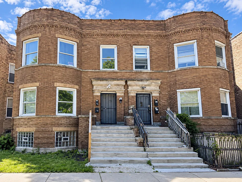 6344 S Vernon Ave #2
