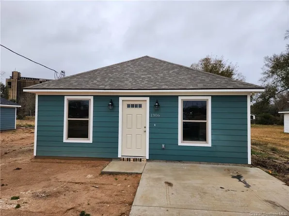1306 Fancher St, Vinton, LA 70668