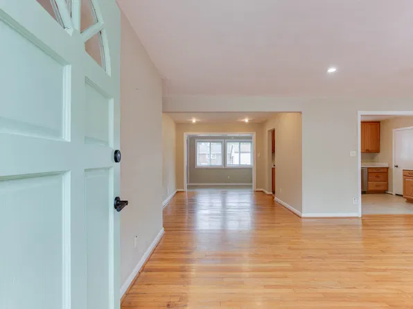 1701 Meredith Rd, Virginia Beach, VA 23455