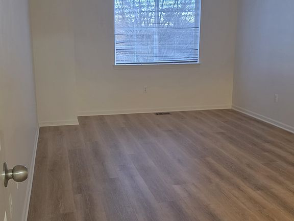 Big room with large closet