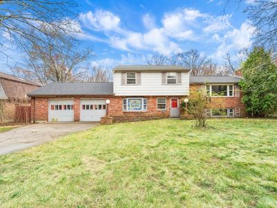 371 Village St, Medway, MA, 02053