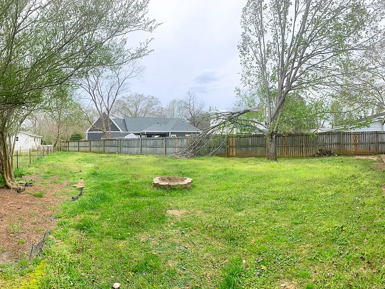 128 Vann Cir — Photo 6