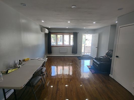 1st image of 198 Ellery St #1
