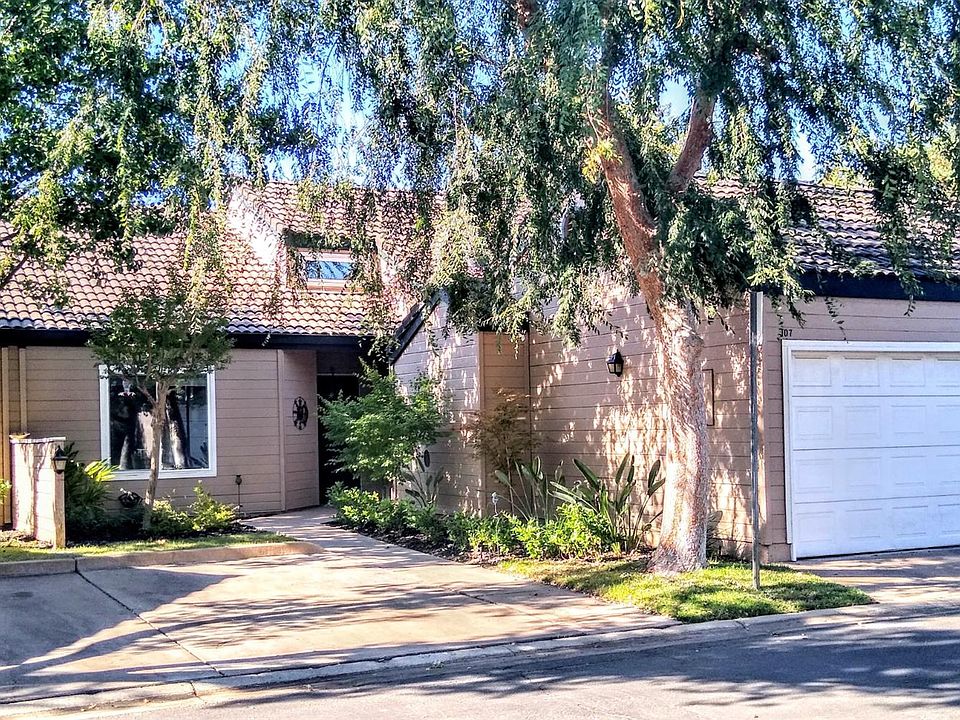 1st image of 474 E Alluvial Ave Unit 107