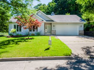 2440 Deer Trl, Green Bay, WI 54302