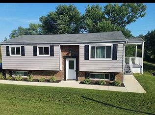 9740 Barnes Lake Rd, Irwin, PA 15642