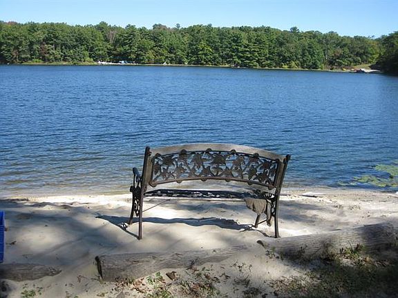 2nd image of 2 Woods Dr