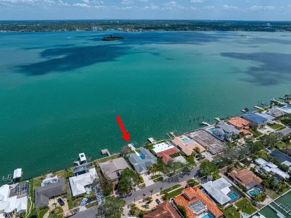 769 Harbor Is, Clearwater, FL 33767