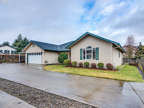 2nd image of 804 NE 169th Ct