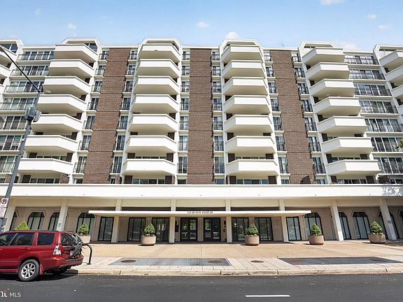 2nd image of 700 7th St SW APT 526