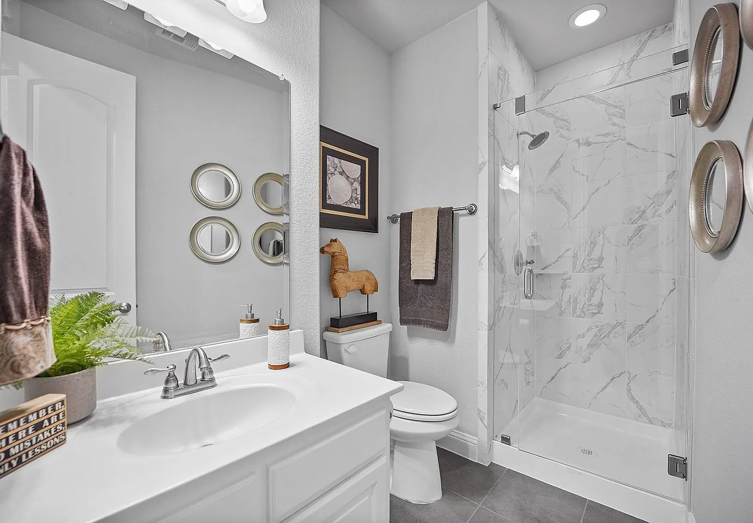 5 bed, 4390 sqft, $6,000 — Photo 4
