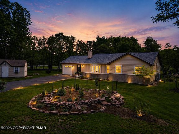 3rd image of 2039 Candlewood Ln