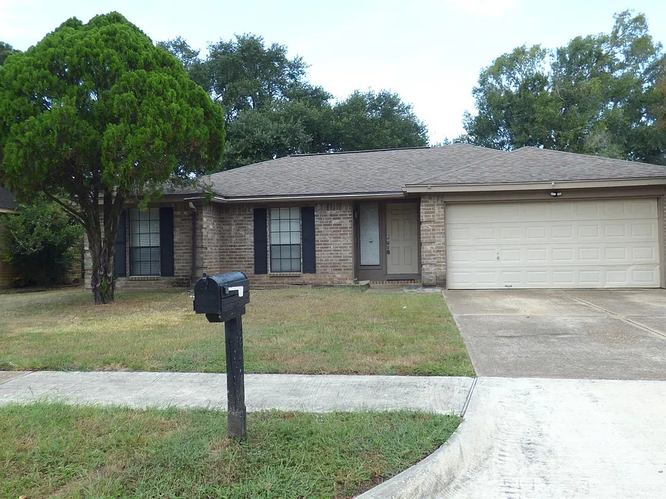 1242 Park Ln