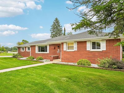 W170N9364 Woodlawn DRIVE, Menomonee Falls, WI, 53051