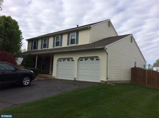 2594 Barnsleigh Dr, Bensalem, PA 19020