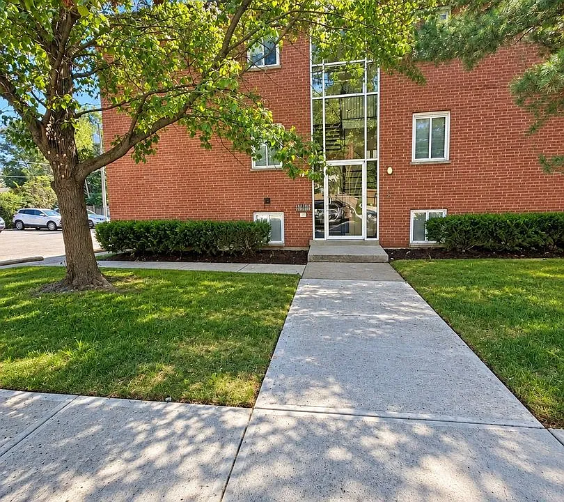 1921 Maple Ave