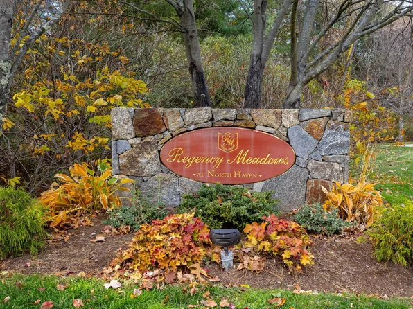 28 Fieldstone Court #28, North Haven, CT 06473