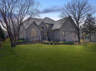 326 Cardinal Dr, Bloomingdale, IL 60108
