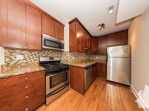 4th image of 6501 N Claremont Ave #X2