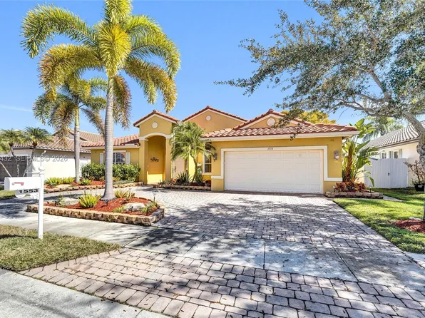 1553 SW 191st Ave, Pembroke Pines, FL 33029