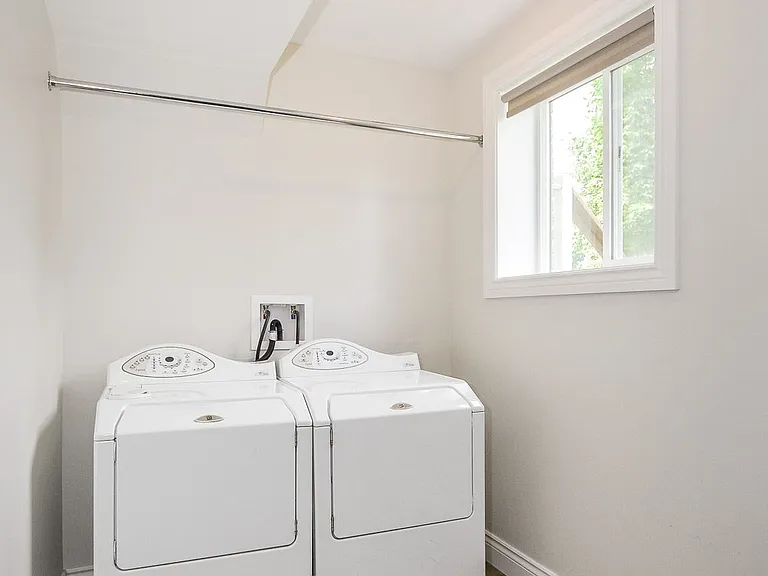 5 Algoma Dr — Photo 5