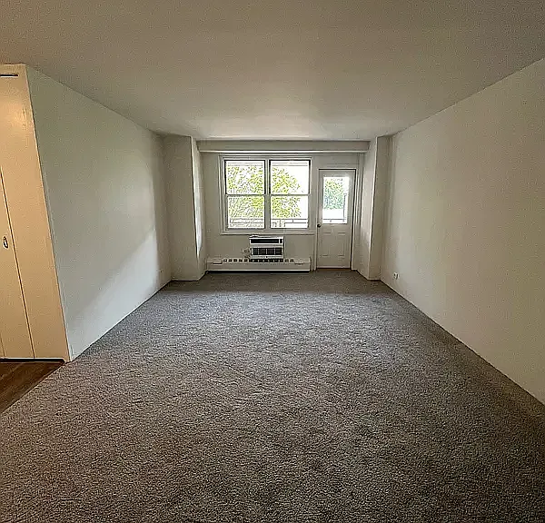 3215 Avenue H #6F — Photo 1