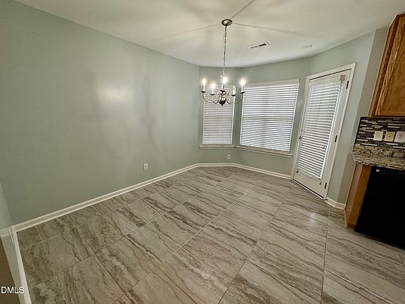 5th image of 125 River Pearl St