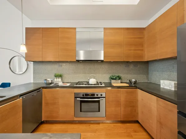 49 East 21st Street image 4 of 9