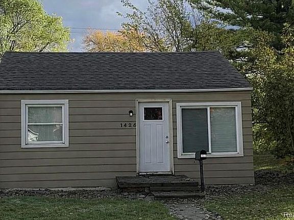 2nd image of 1425 Cypress St