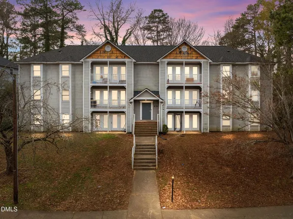 1321-302 Park Glen Dr Building 8J, Raleigh, NC 27610