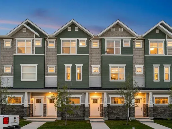 115 W Sagewood Dr SW #703, Airdrie, AB T4B 4V5