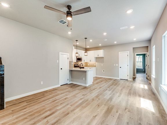 4th image of 3634-3632 Frazier Ct #3634