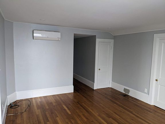3rd image of 34 S 6th St #3N