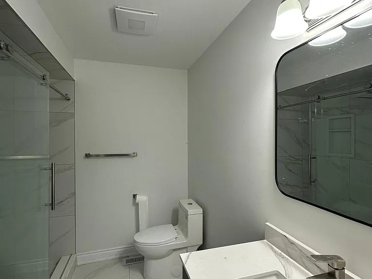 3942 Coachman Cir — Photo 10