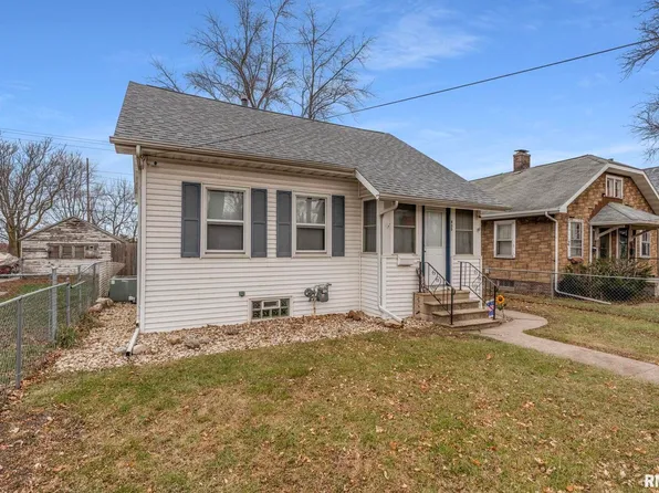 435 15th Ave, East Moline, IL 61244
