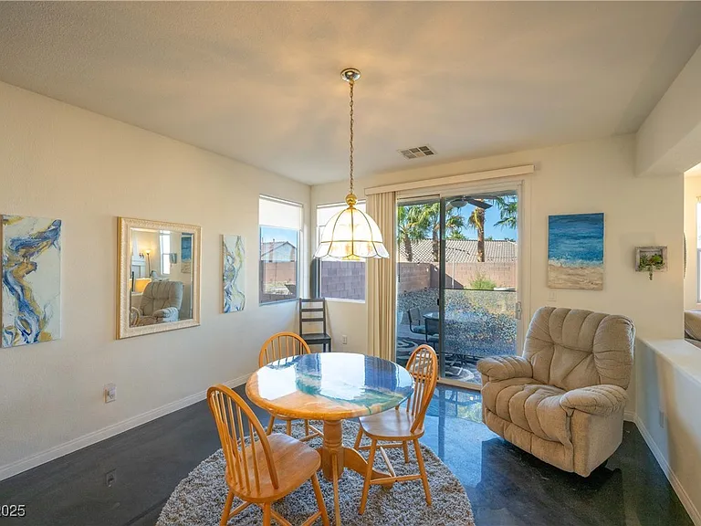 359 Hoskins Ct — Photo 14