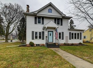 824 Hamilton St, Stoughton, WI 53589