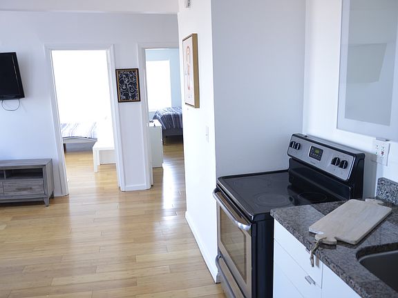 3rd image of 137 Washington St #503