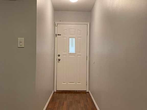4th image of 30 White Oak Ln #30A
