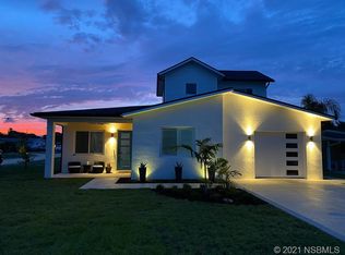 818 E 25th Ave, New Smyrna Beach, FL 32169
