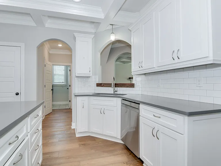 344 Colonnades Dr — Photo 20