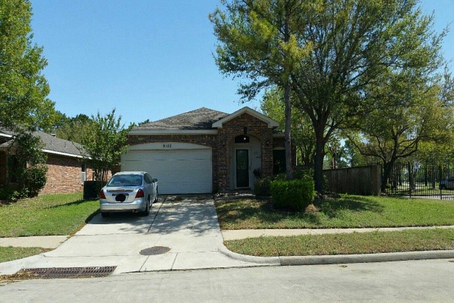 1st image of 9102 Tarpon Springs Ln