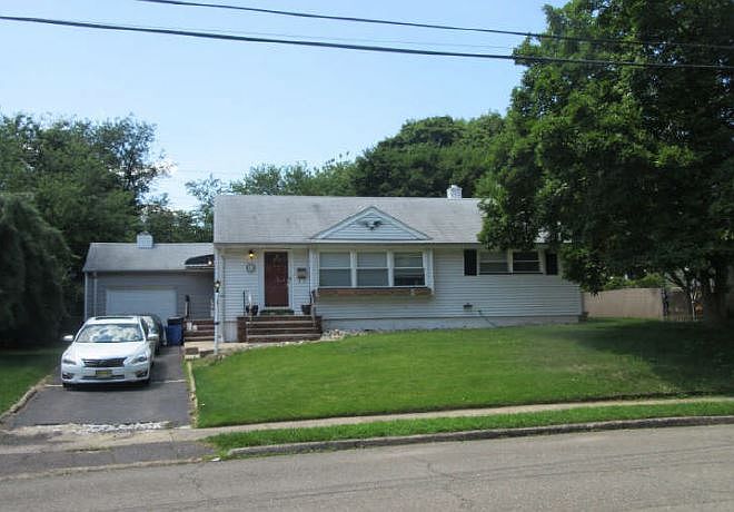 2nd image of 40 Alyson Pl
