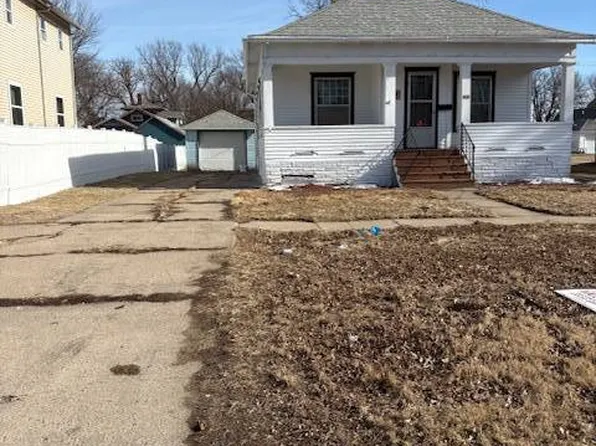 303 Oak St, Laurel, NE 68745