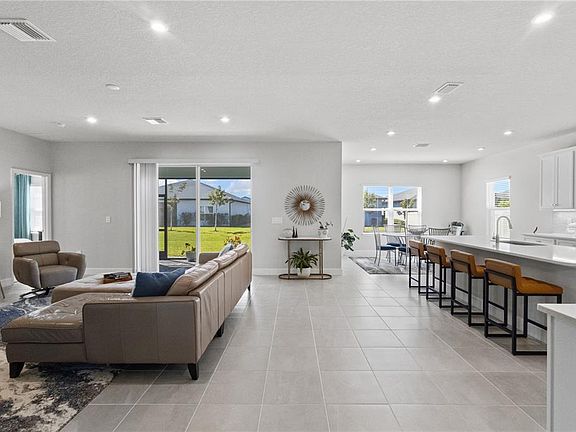 3rd image of 16891 CASTORO DRIVE