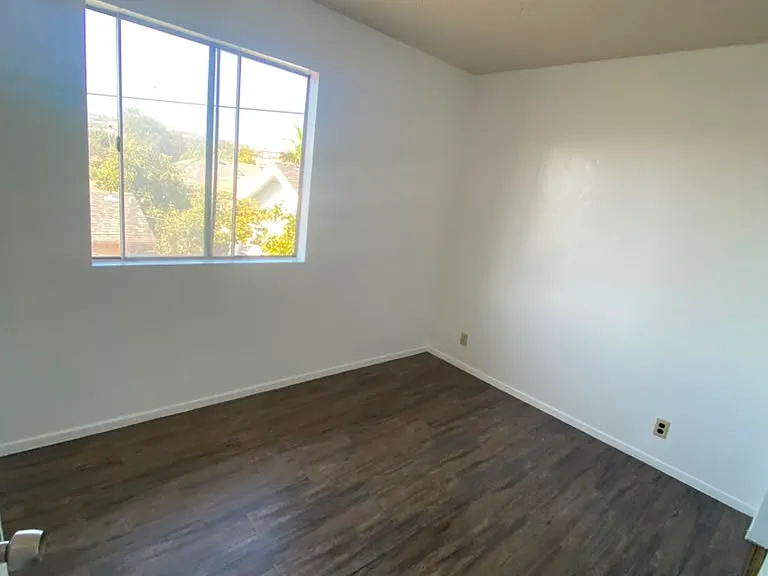 1367 Saint Louis Ave #B — Photo 10